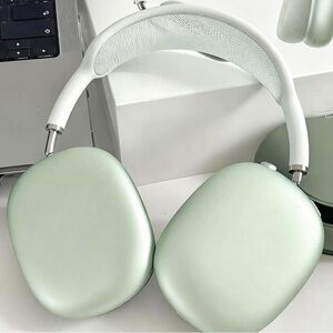 Apple AirPods Max Wireless Over-Ear Headphones, Active Noise Cancelling in Green